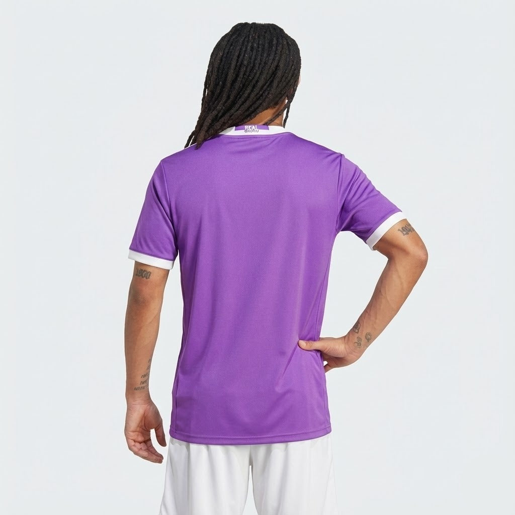 Camisa Retrô Real Madrid 2017/18 III