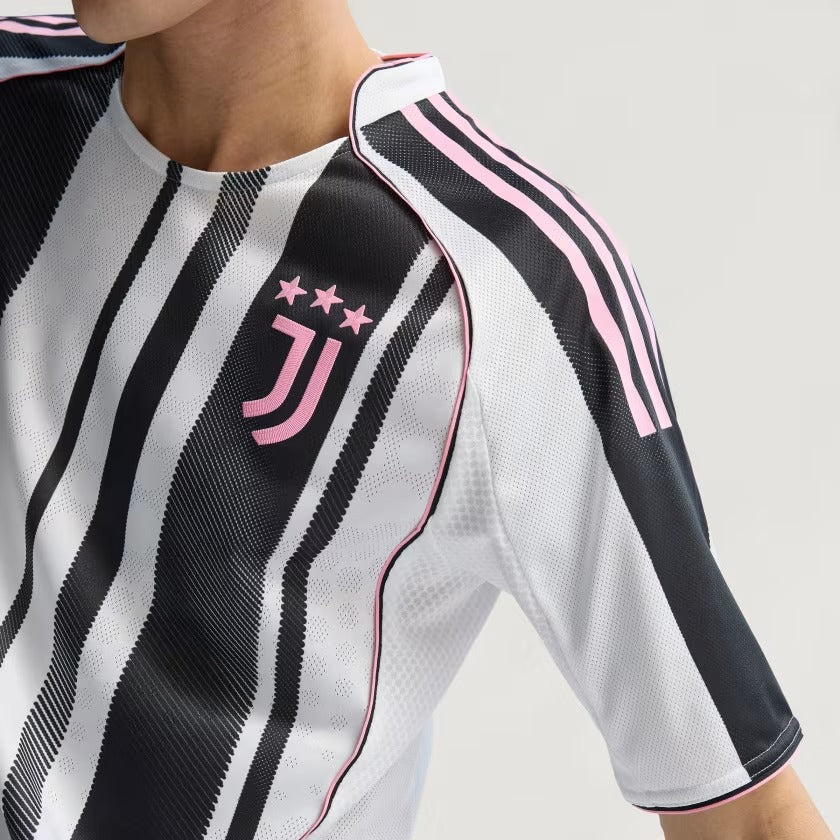 Camisa adidas Juventus FC 2025/26 I Jogador