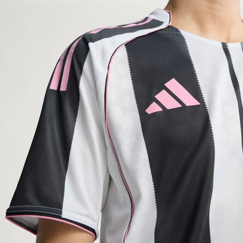 Camisa adidas Juventus FC 2025/26 I Jogador